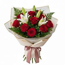 Букет цветов из:  Лилии и Розы в Новое