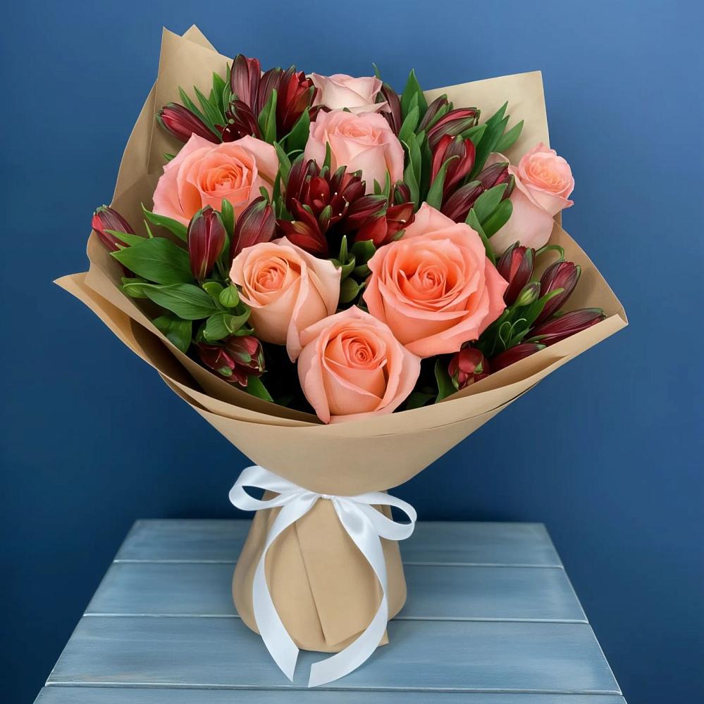 Букет цветов из: Розы и Альстромерии в Новое