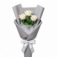 Букет 3 белые розы в Новое